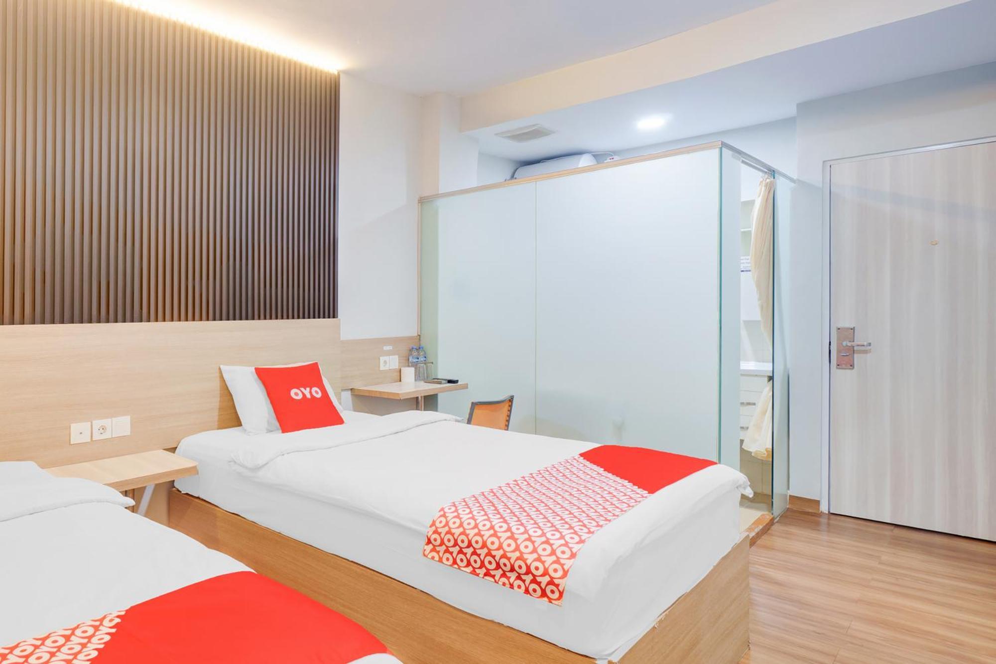 Capital O 94542 Hotel Suba Джакарта Экстерьер фото