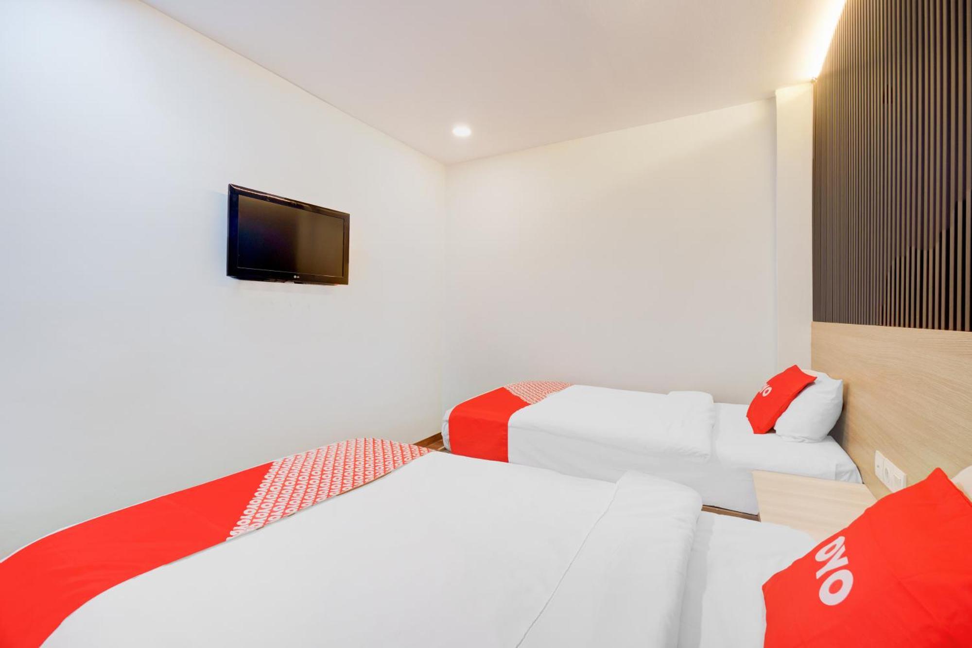 Capital O 94542 Hotel Suba Джакарта Экстерьер фото